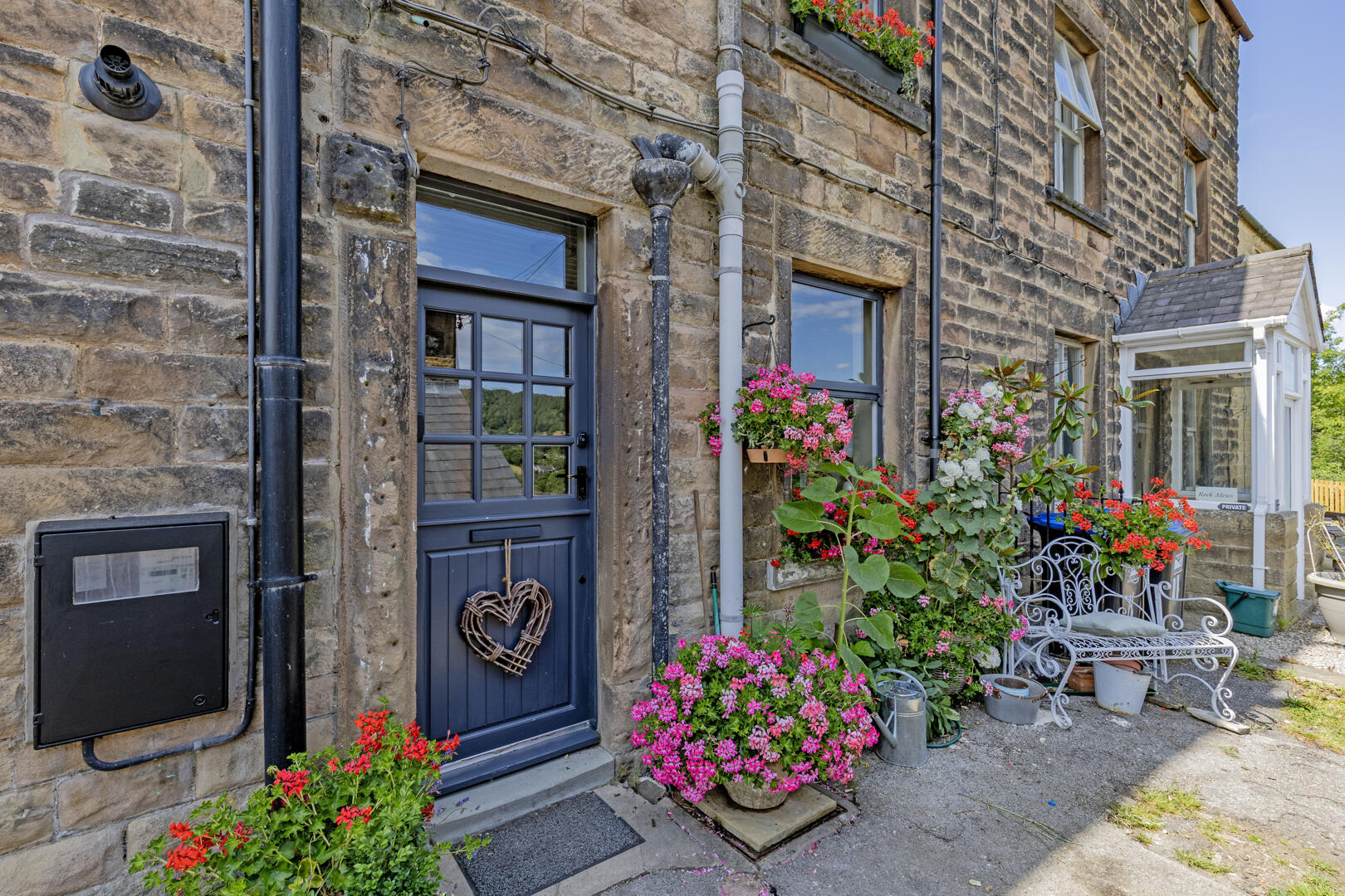 10, Rock Terrace, Bakewell, DE45 1DJ
