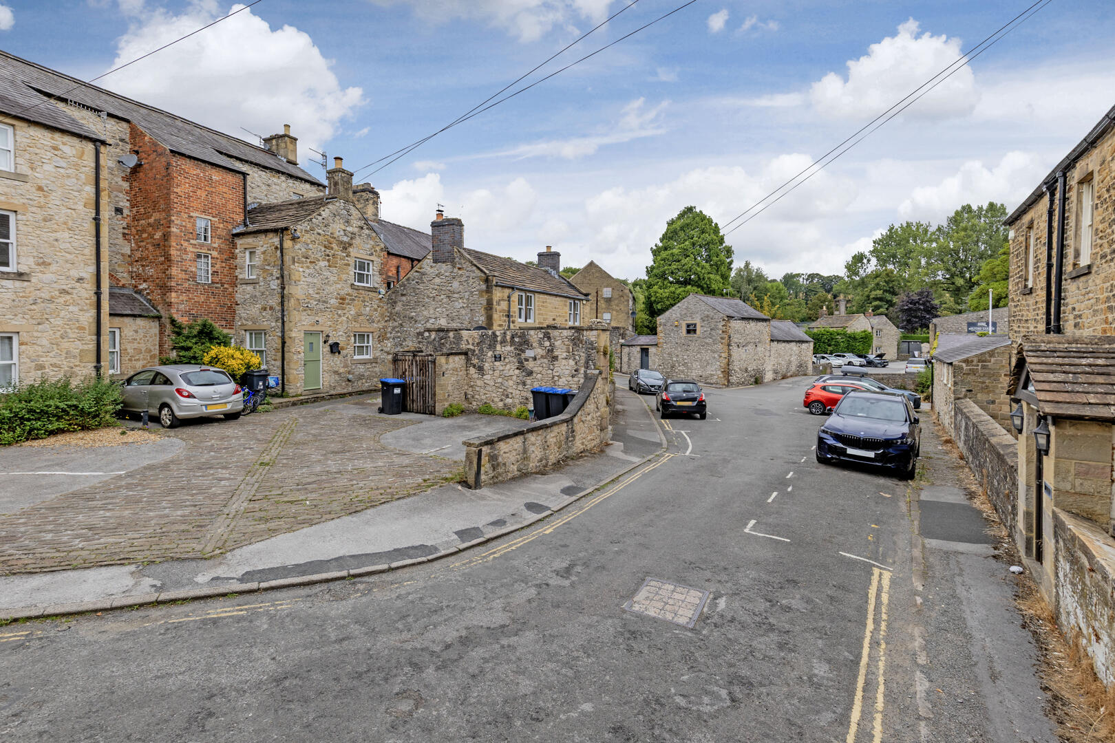 2 Milford Court, Buxton Road, Bakewell, DE45 1BW