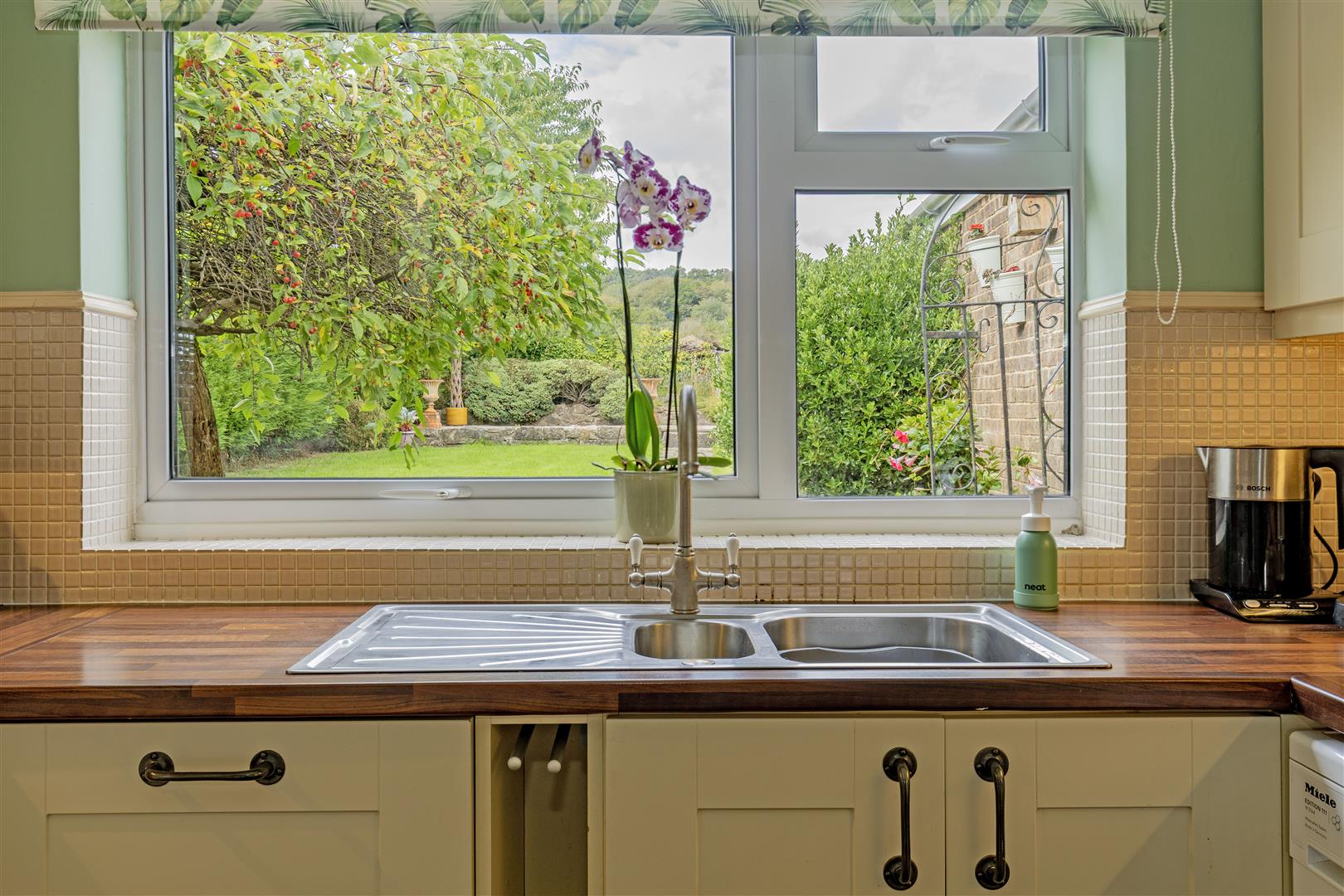 11, Moorfield, Matlock, DE4 3HF