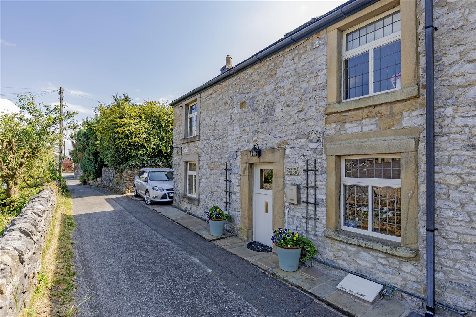 Wheston Bank, Tideswell