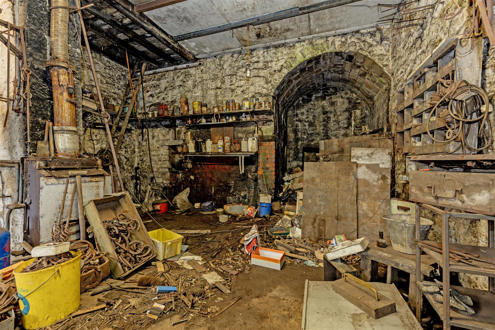 The Blacksmiths Shop, Monyash Road, Bakewell, DE45 1FG