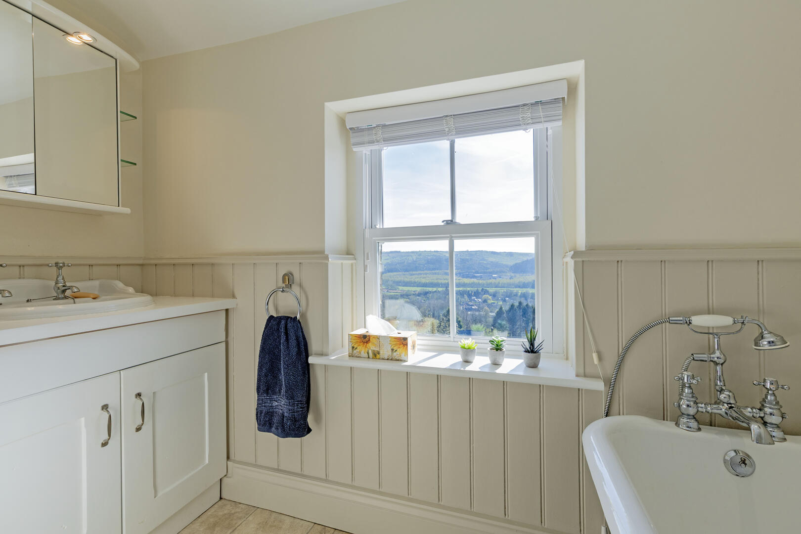 Hill Crest, Bent Lane, Darley Dale, DE4 2HN