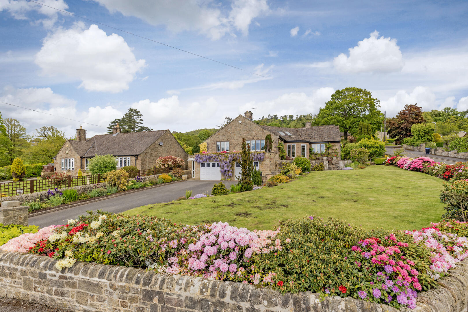 Low Wood, Coombs Road, Bakewell, DE45 1AQ