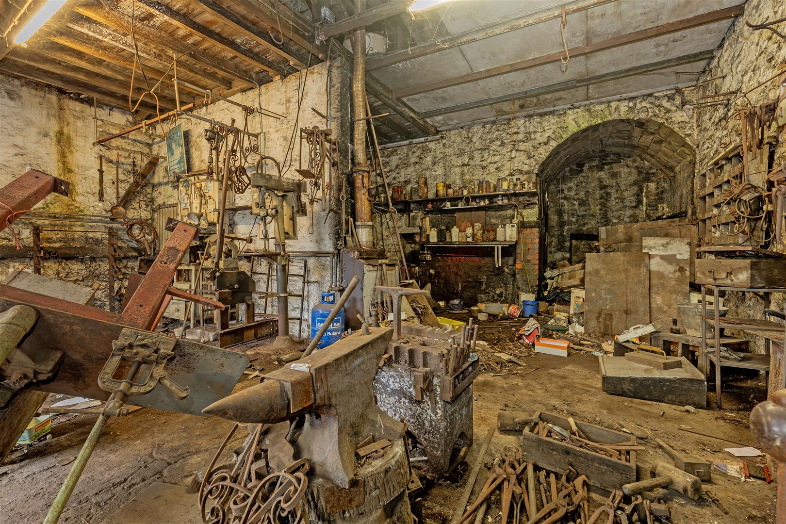 The Blacksmiths Shop, Monyash Road, Bakewell, DE45 1FG