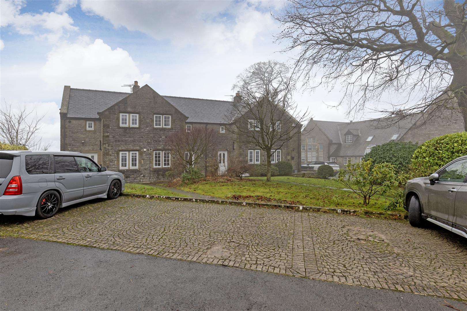 9, The Old School Close, Tideswell, SK17 8NG