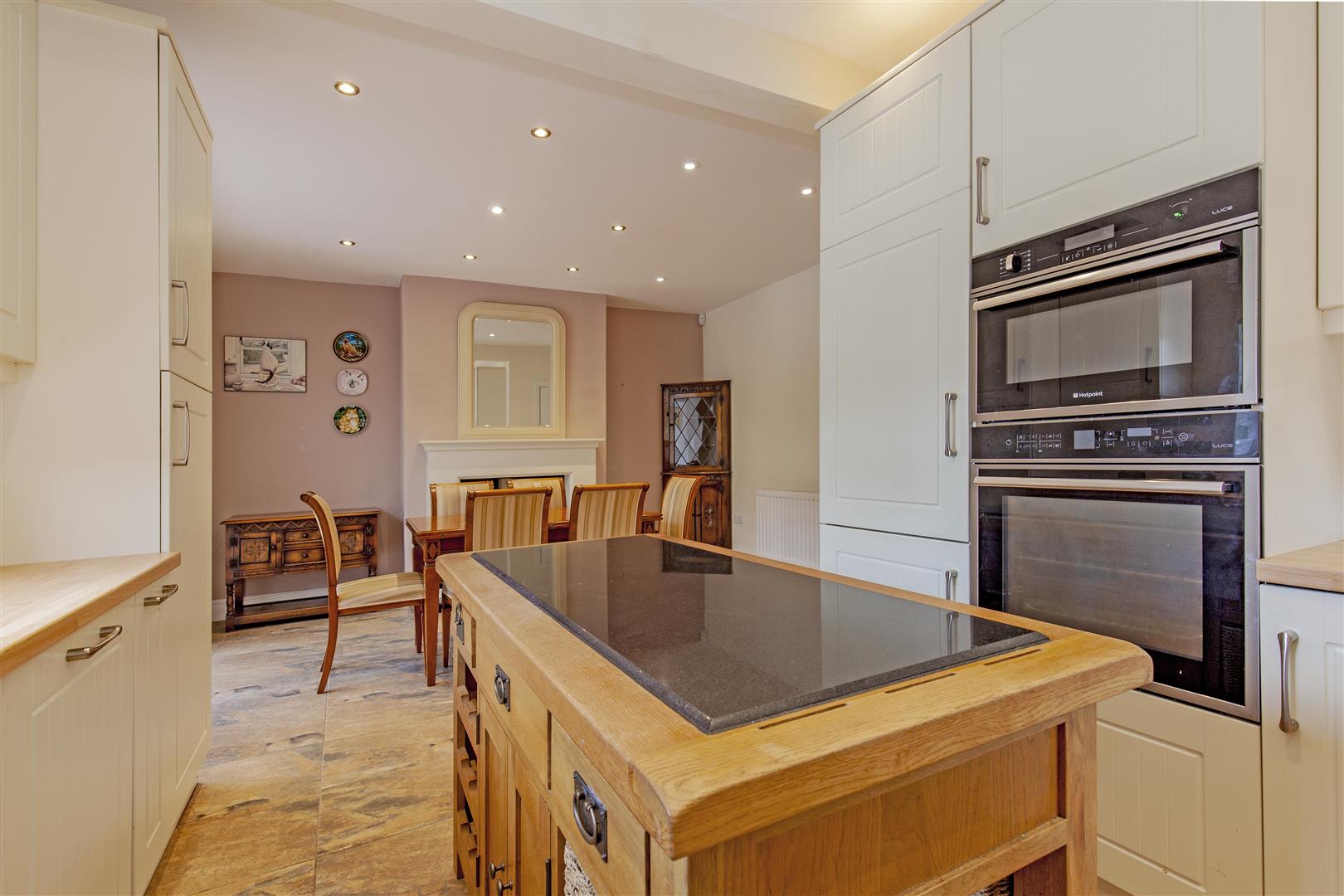 Marcroft, Haddon Road, Bakewell, DE45 1EP