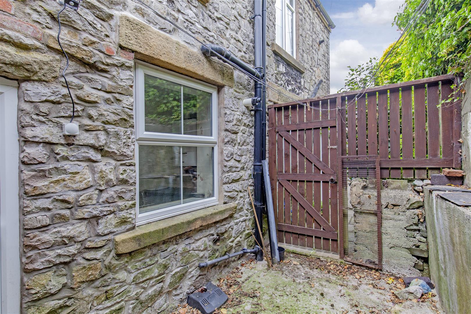 Sycamore Cottage, Lower Terrace Road, Tideswell, Buxton, SK17 8LX