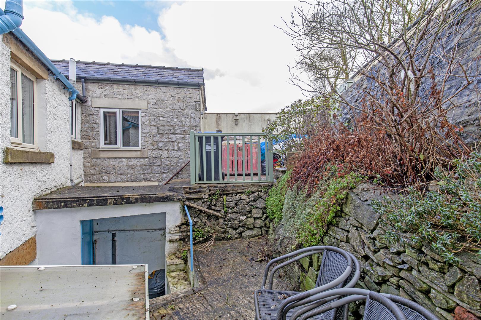 Rose Cottage, 2 Bank Terrace, Terrace Road, Tideswell, SK17 8LY