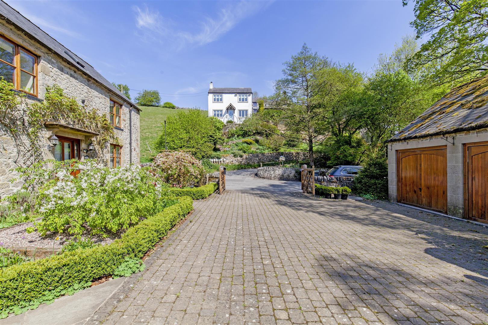 Brookside, Manchester Road, Tideswell, SK17 8LL