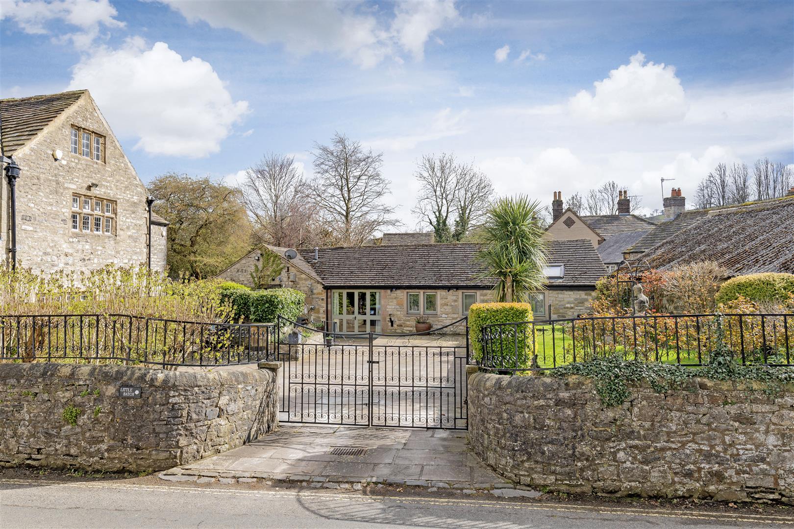 Little Batch, Watts Green, Ashford-In-The-Water, Bakewell, DE45 1QE
