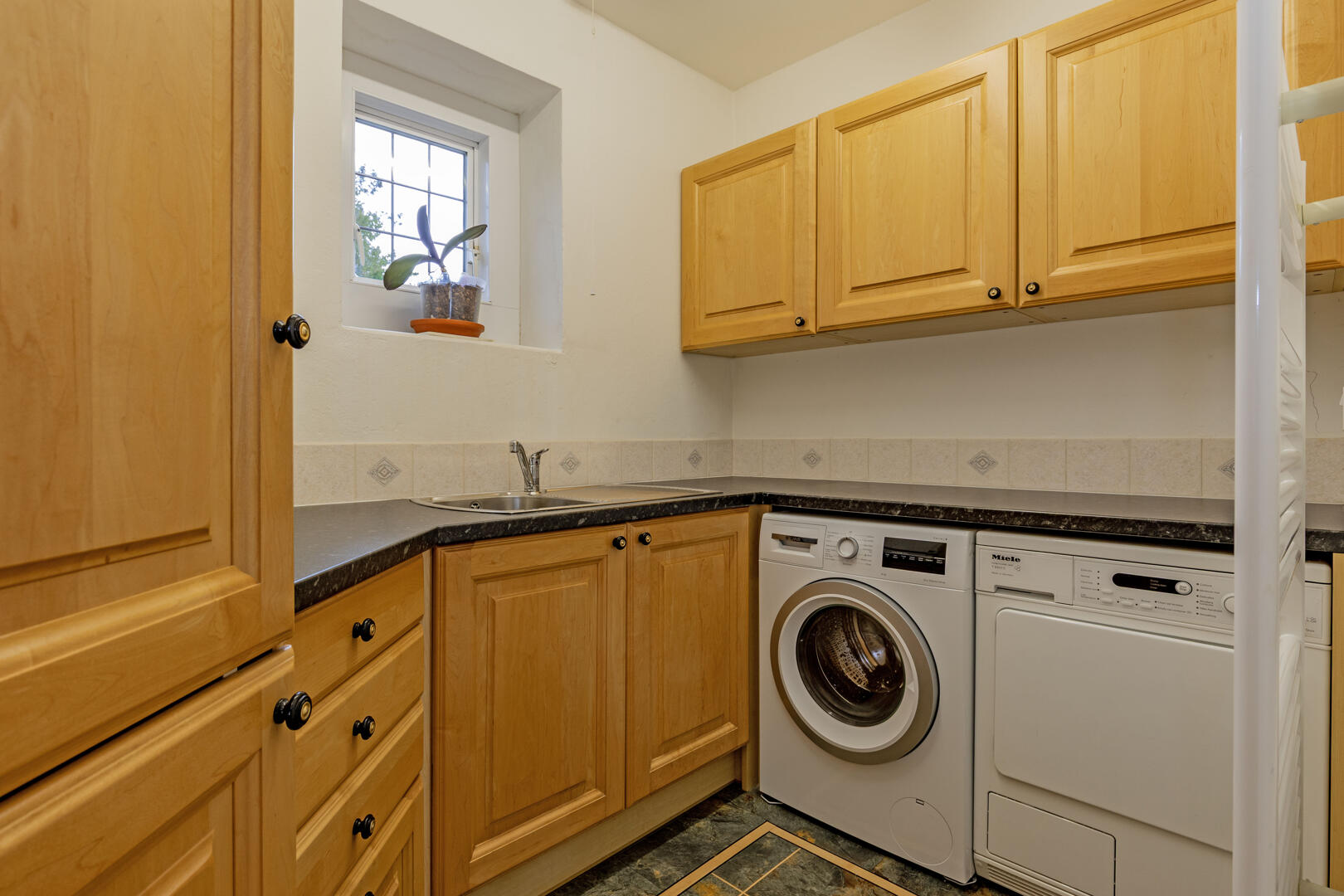Low Wood, Coombs Road, Bakewell, DE45 1AQ