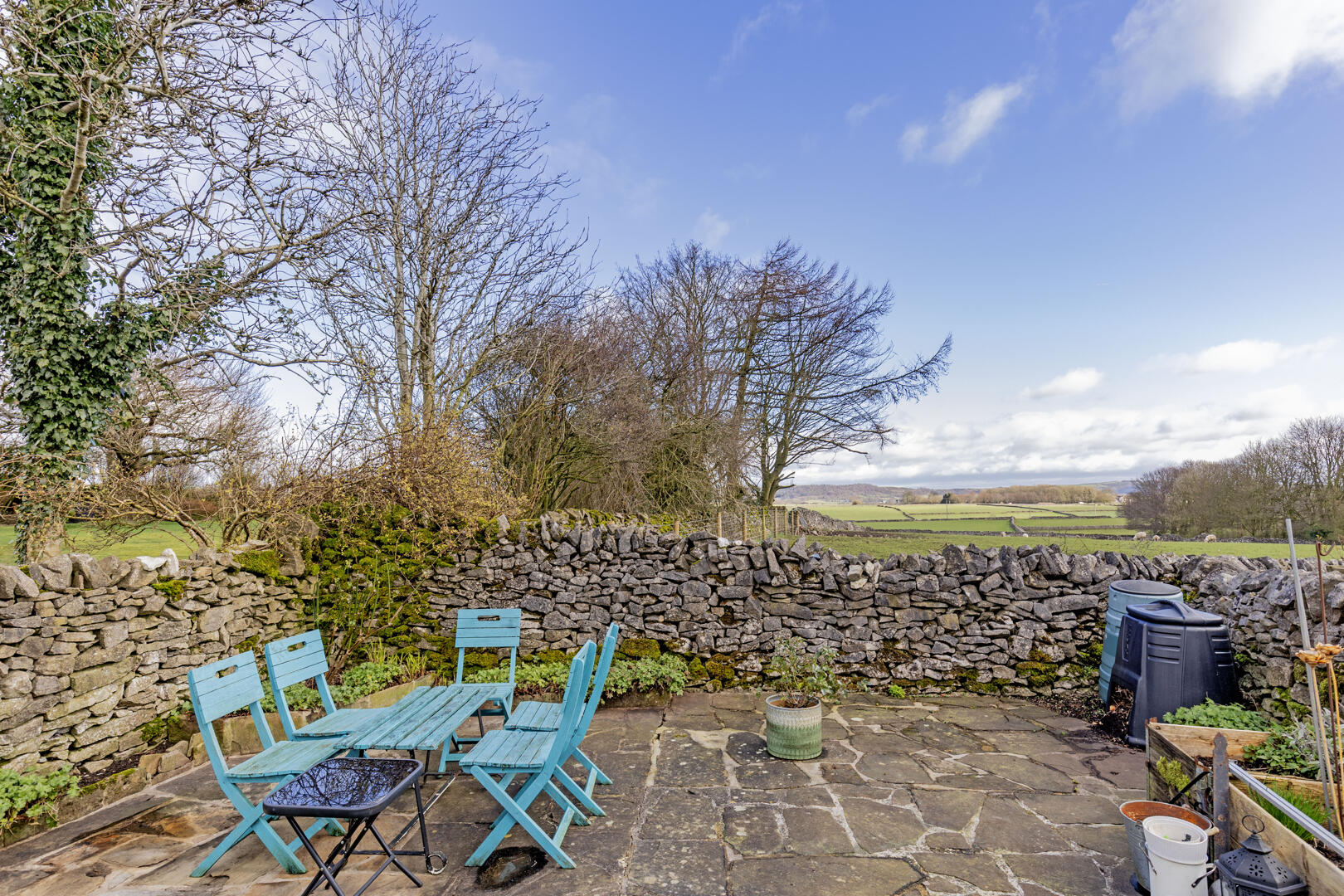 Moorfield, Alma Road, Tideswell, SK17 8ND
