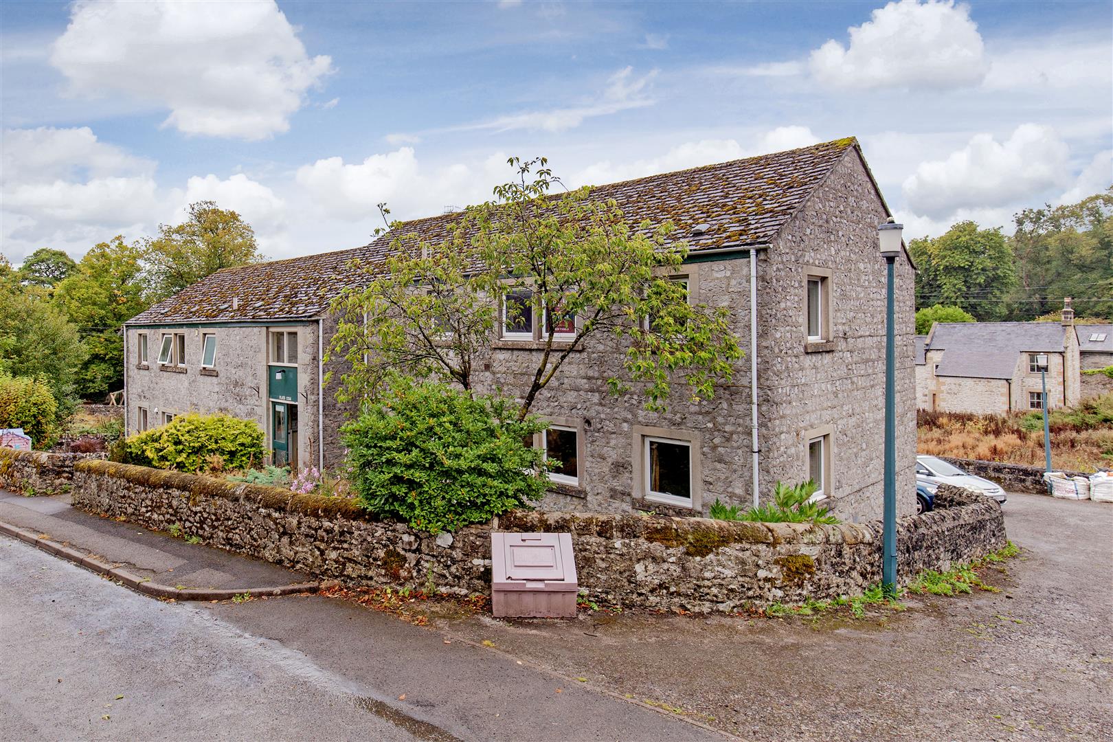 4 The Pinfold, Middleton-By-Youlgrave, Bakewell, DE45 1LS