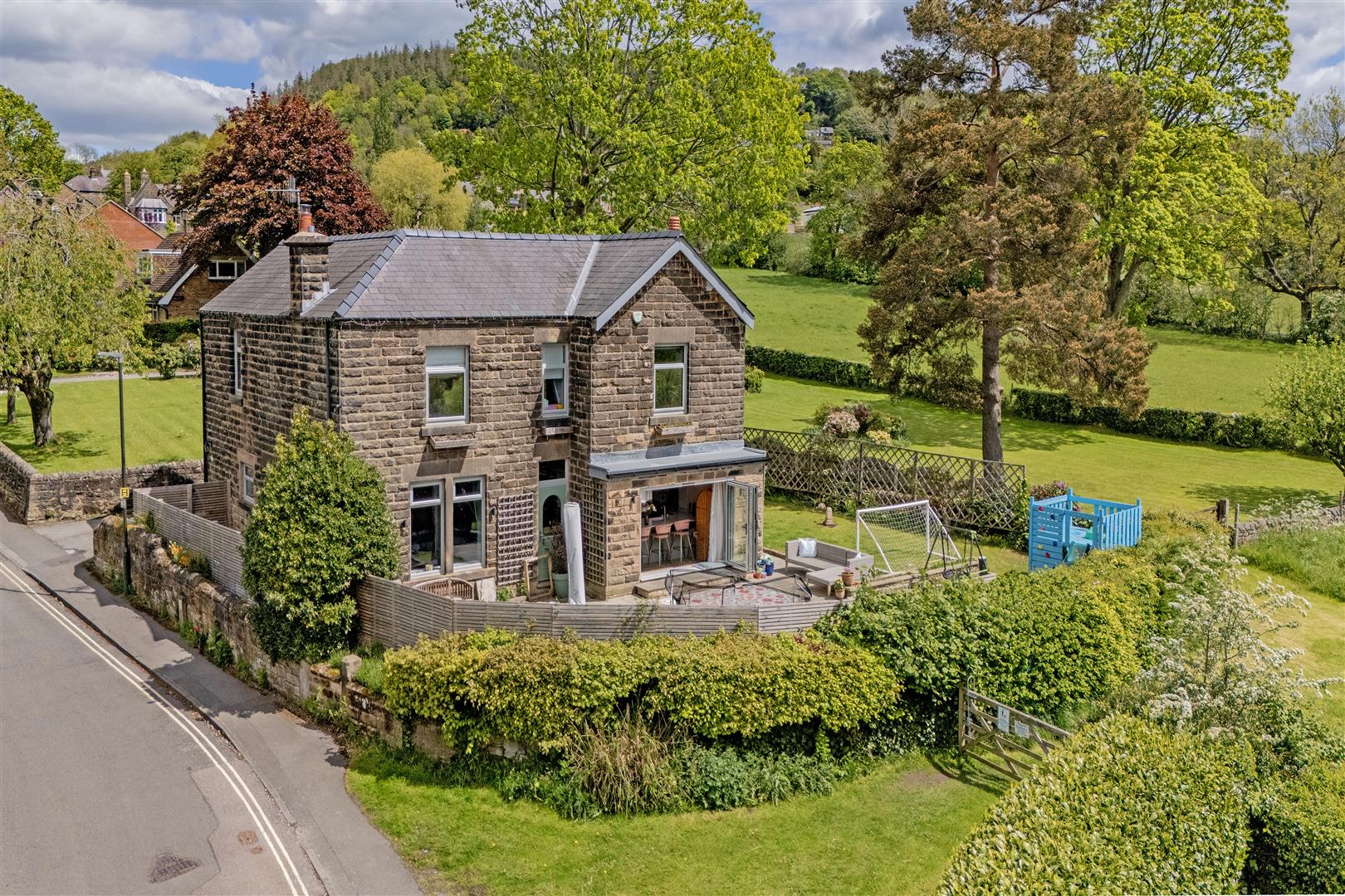 4, Greenaway Lane, Hackney, Matlock, DE4 2LD