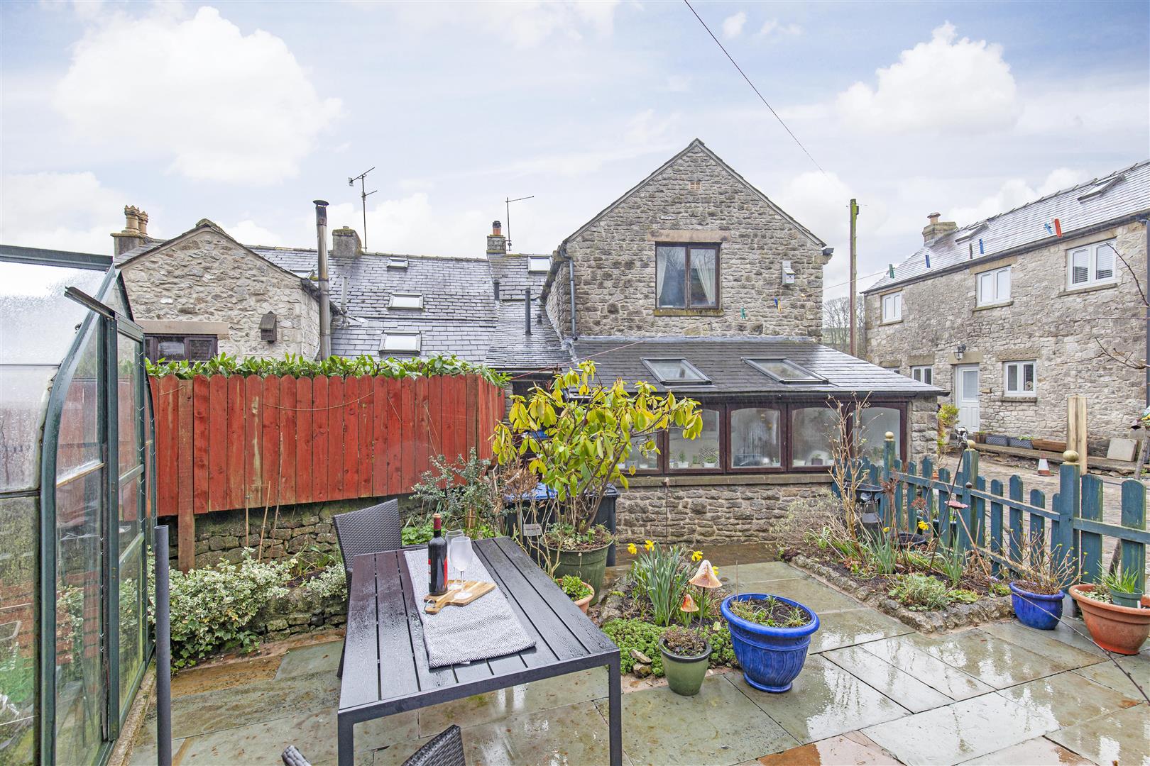 Field Cottage, 3 Bank View, Tideswell, SK17 8LU