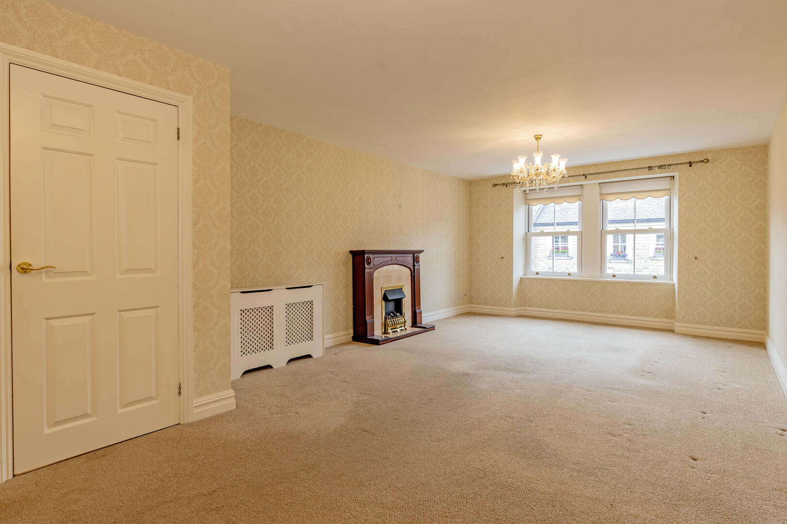 Apartment 10, Holme Court, Matlock Street, Bakewell, DE45 1GQ
