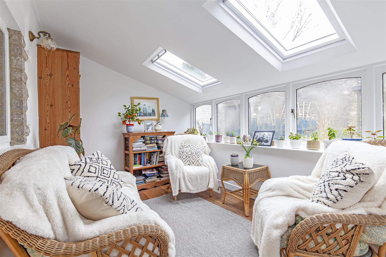 Field Cottage, 3 Bank View, Tideswell, SK17 8LU