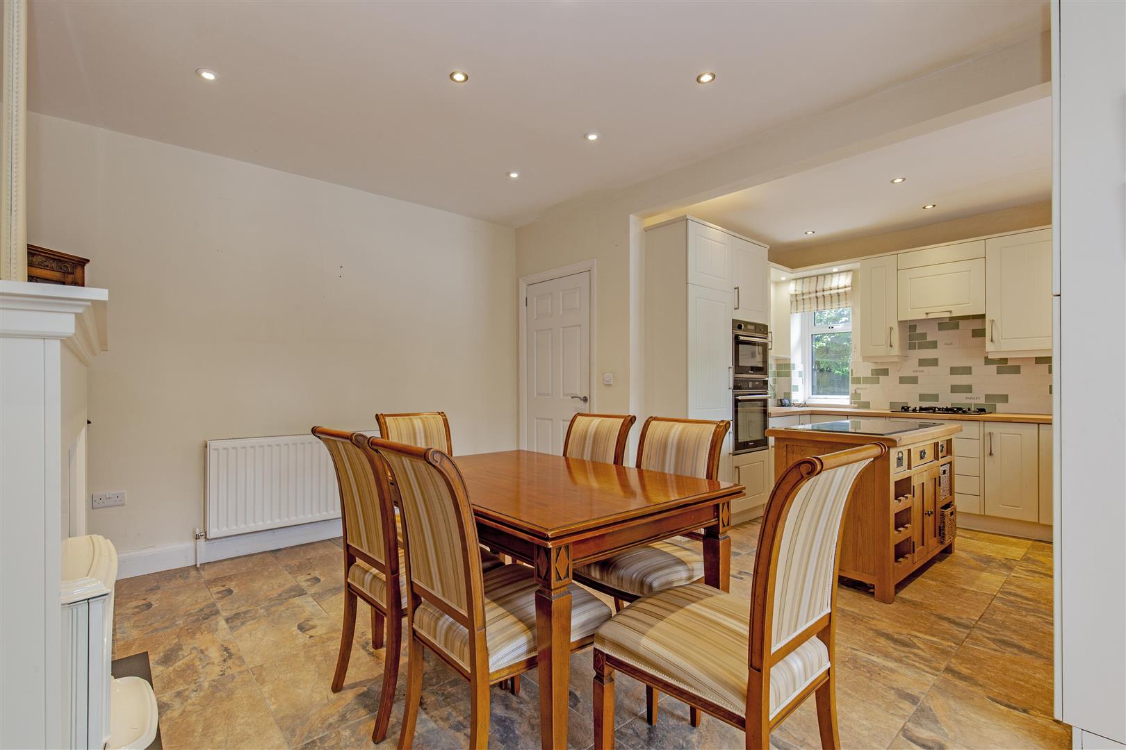 Marcroft, Haddon Road, Bakewell, DE45 1EP