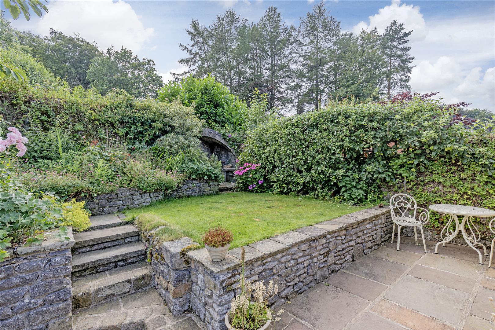Acorn Cottage, 2 Wheston Bank, Tideswell, SK17 8LJ