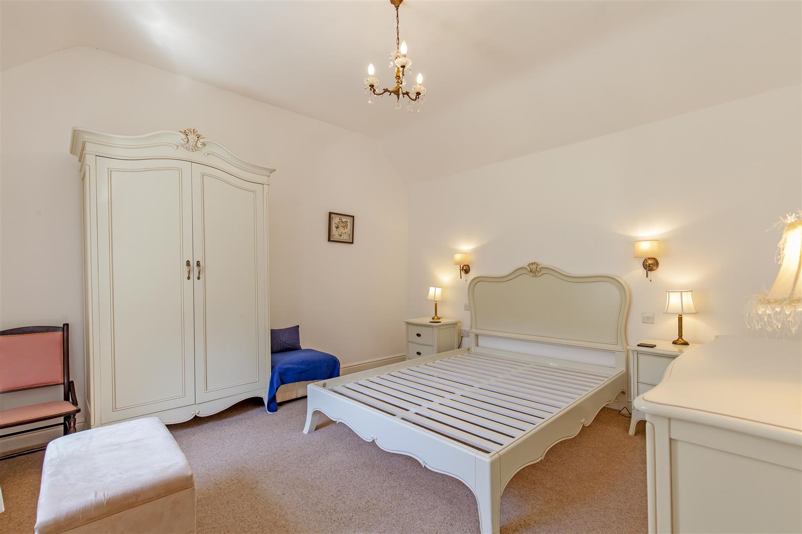 Brookside, Manchester Road, Tideswell, SK17 8LL