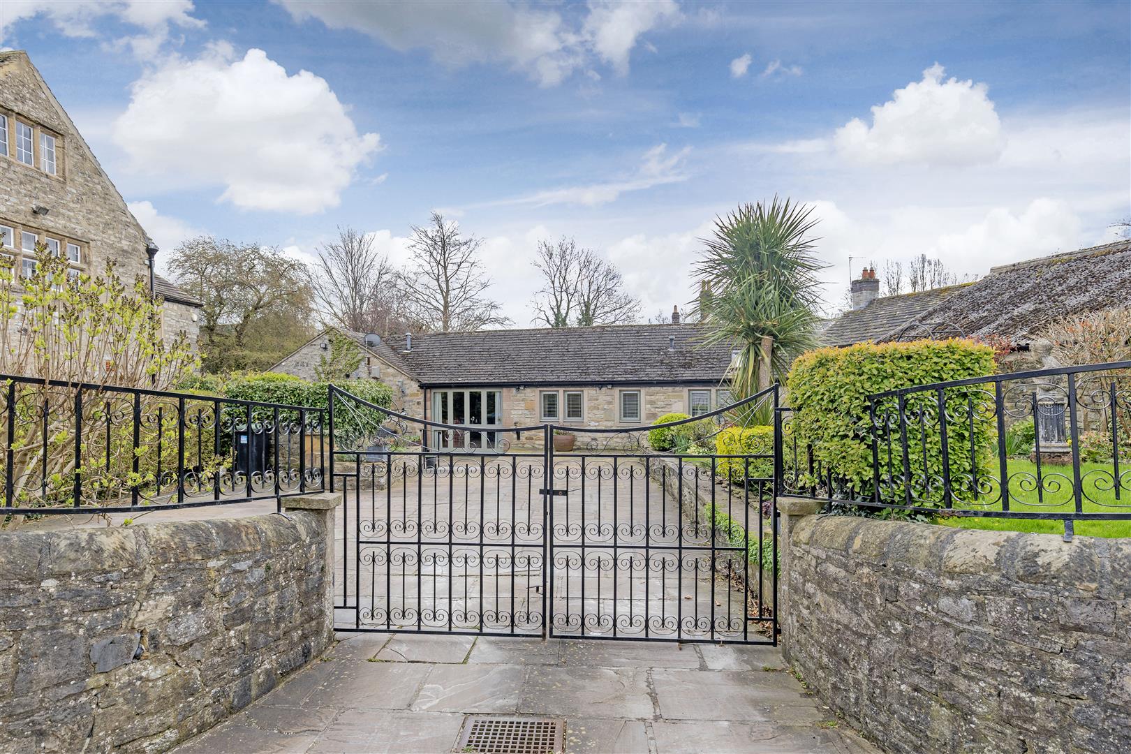 Little Batch, Watts Green, Ashford-In-The-Water, Bakewell, DE45 1QE