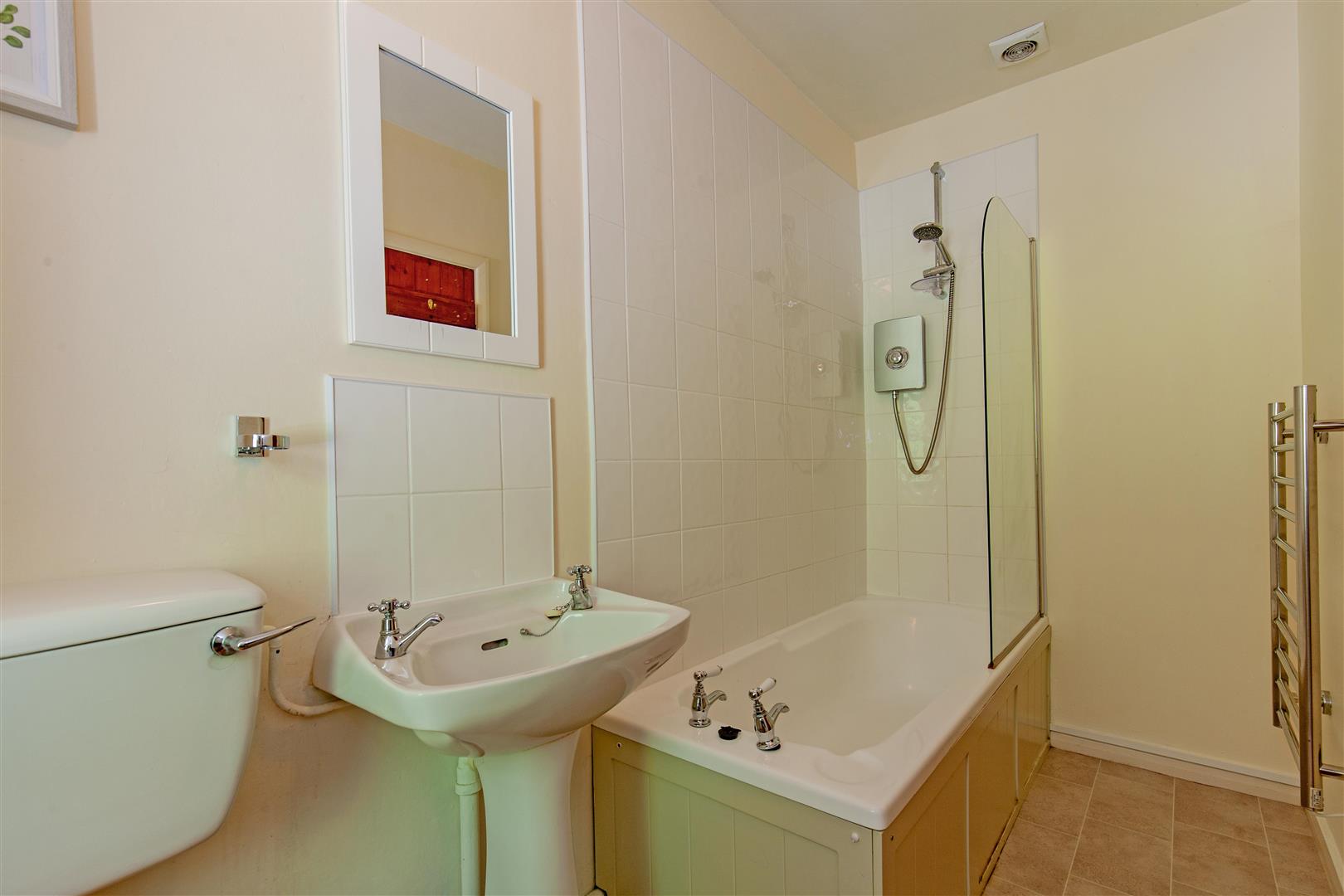 43, Middle Row, Cressbrook, Buxton, Derbyshire, SK17 8SX