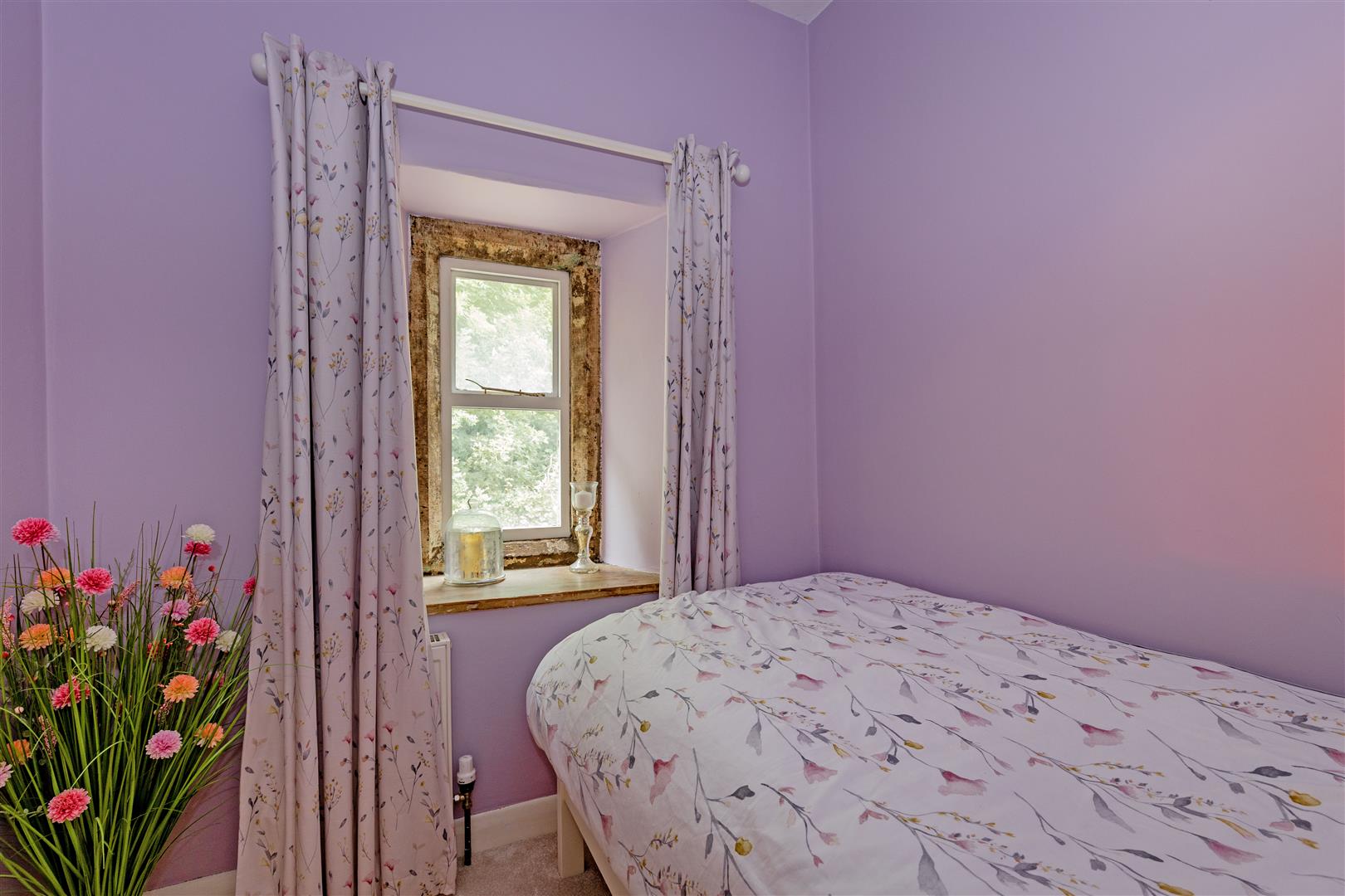 46, Middle Row, Cressbrook, Buxton, Derbyshire, SK17 8SX