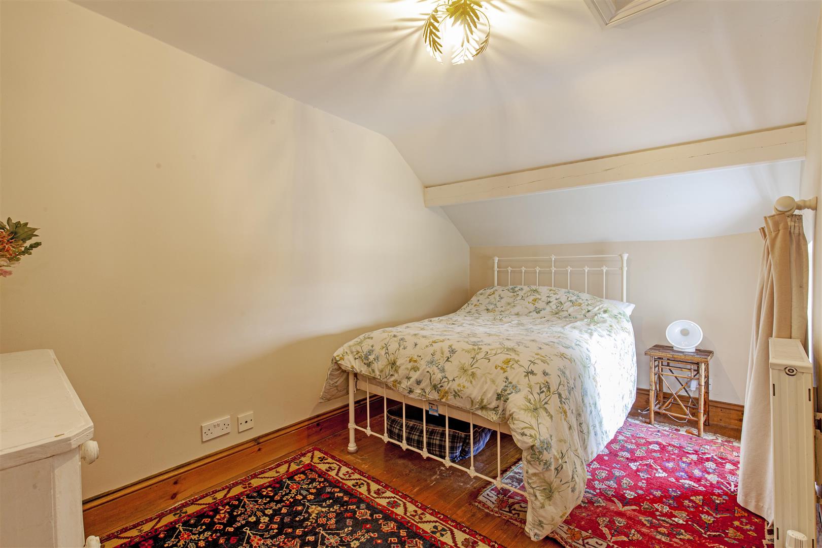 Dakins House, Main Street, Taddington, SK17 9TU