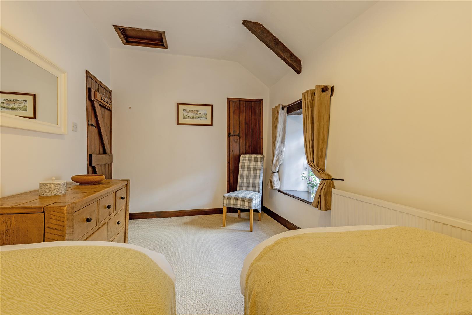 1 Harrow Cottage, Main Street, Great Longstone, DE45 1TA