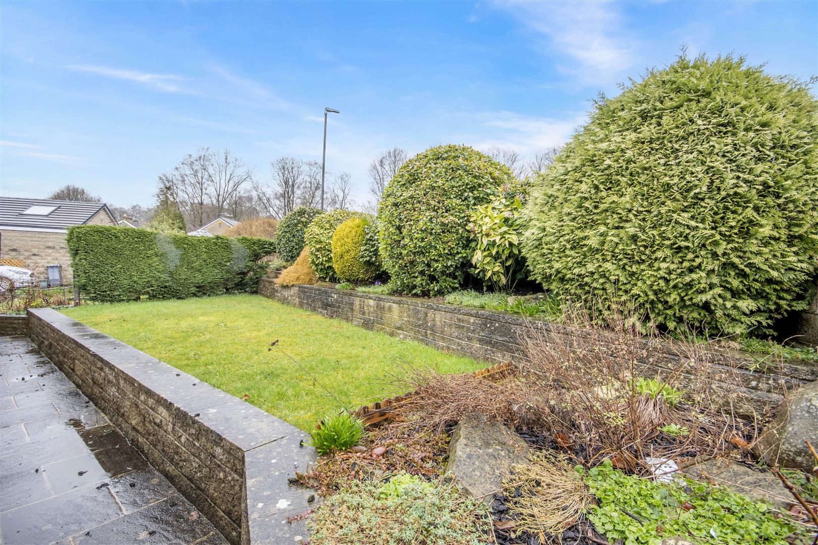 6, Hawksley Drive, Darley Dale, DE4 2HL