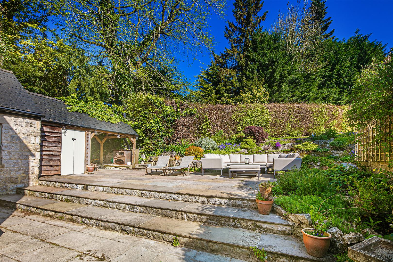 Cluden Bank, Main Street, Great Longstone, DE45 1TF