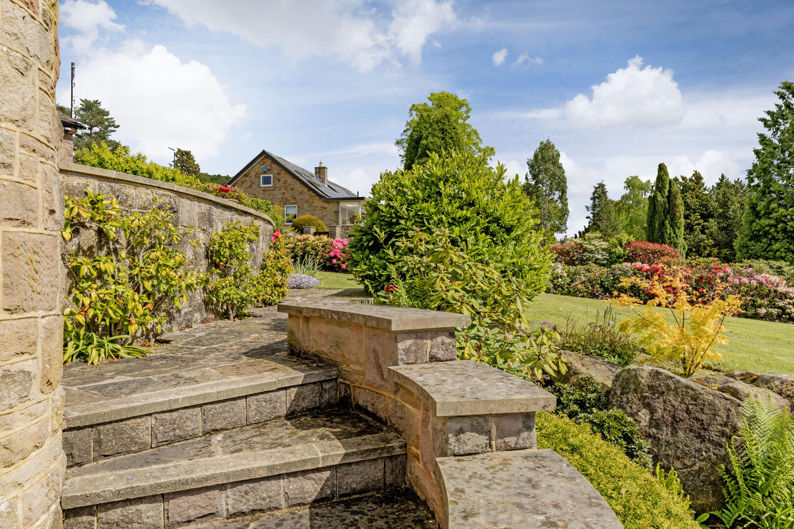 Low Wood, Coombs Road, Bakewell, DE45 1AQ