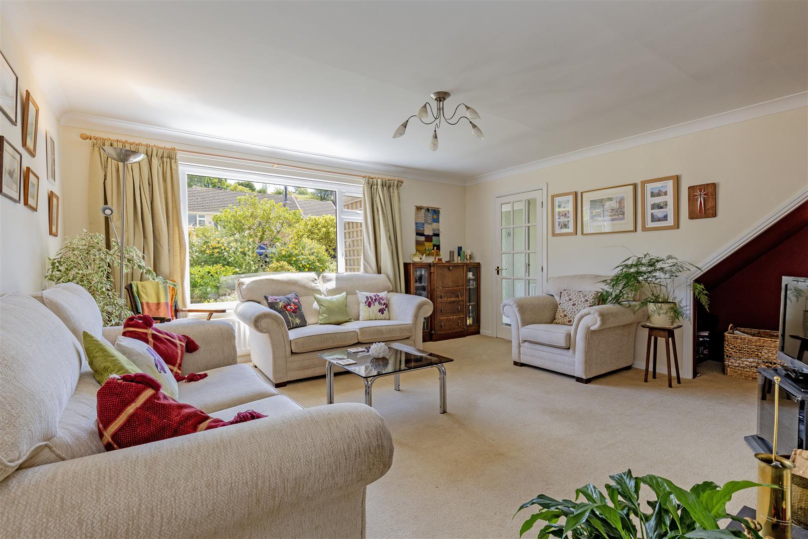 27, Castle Mount Crescent, Bakewell, DE45 1AT