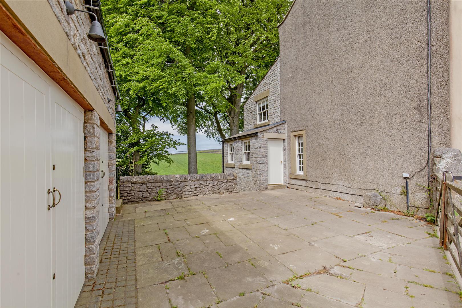 1, New Houses, Bottomhill Road, Cressbrook, SK17 8ST