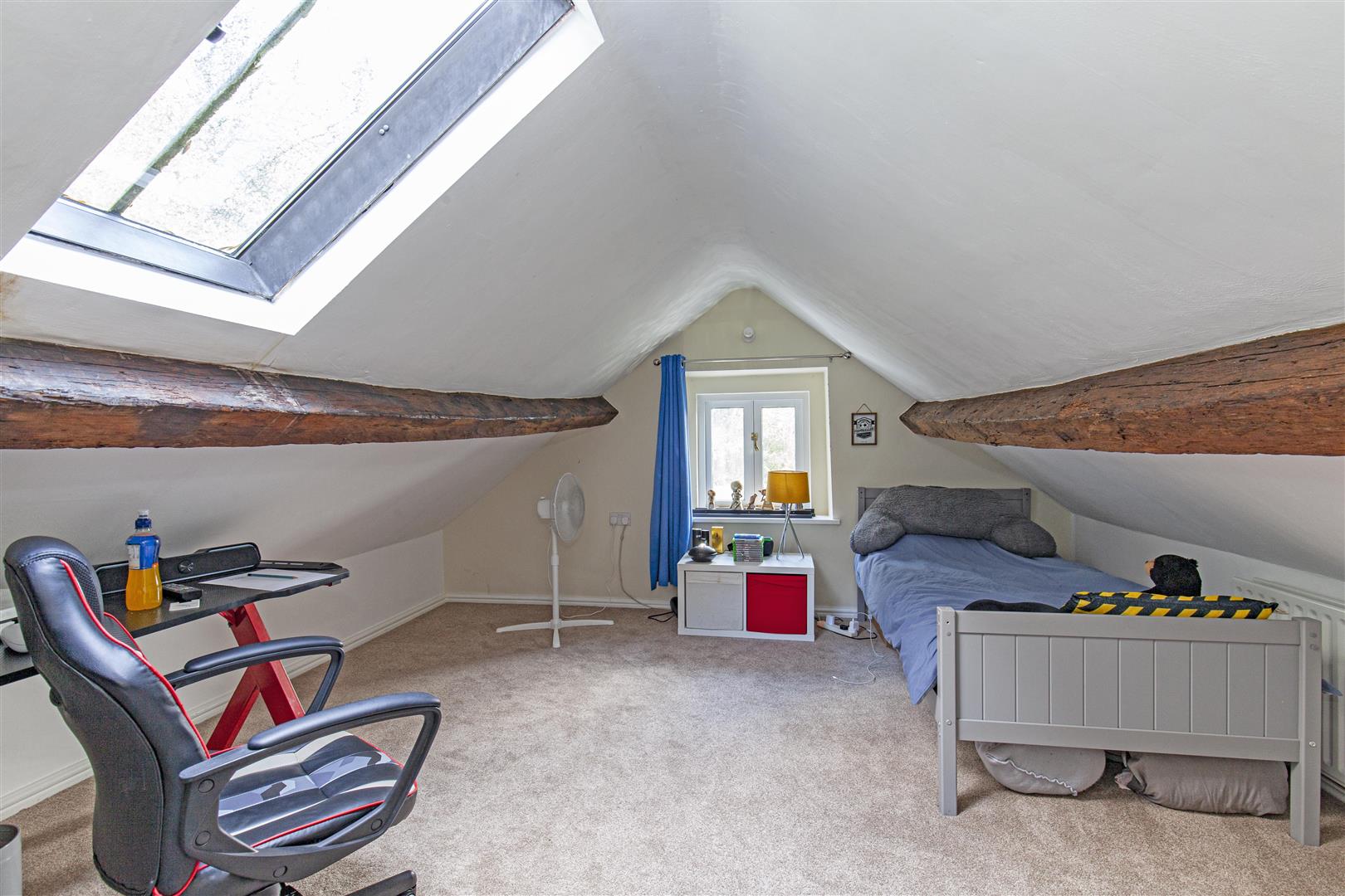 Greenlands, Ashford Road, Bakewell, DE45 1GL