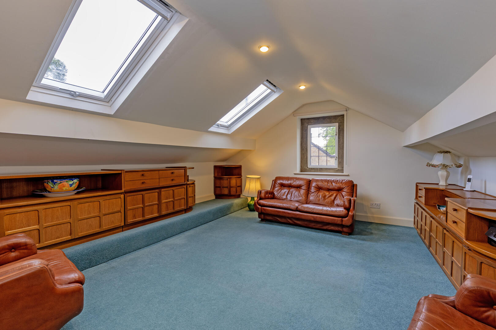 Low Wood, Coombs Road, Bakewell, DE45 1AQ