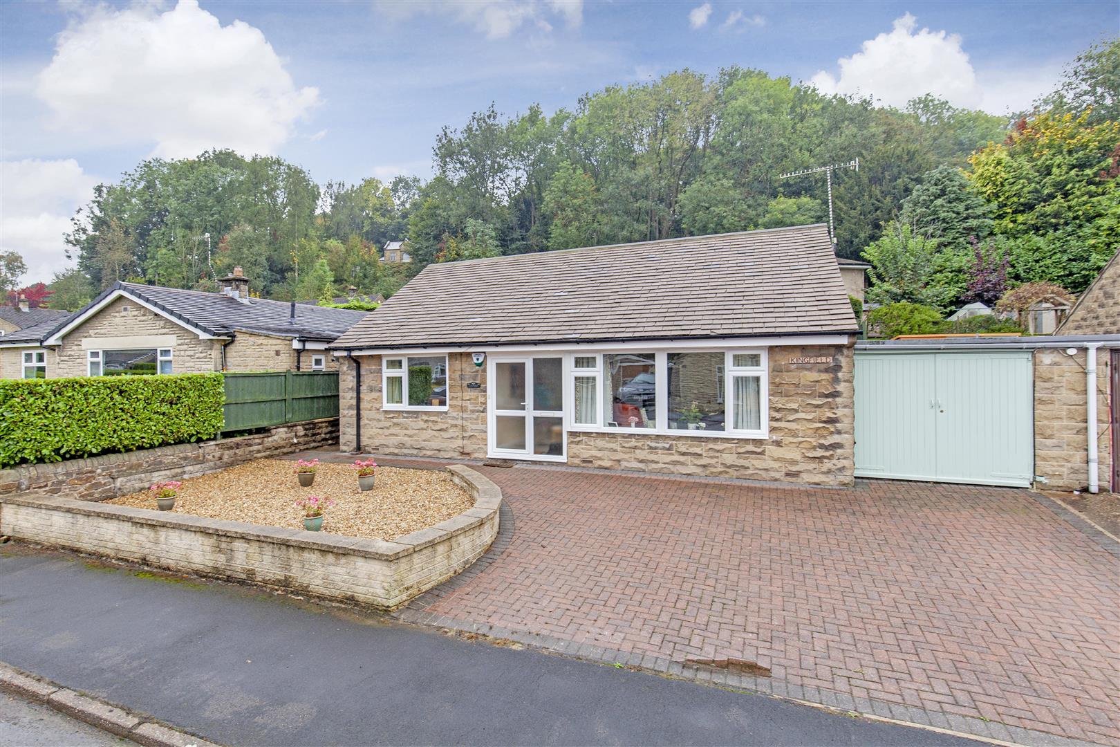 Kingfield, Wyedale Drive, Bakewell, DE45 1BB