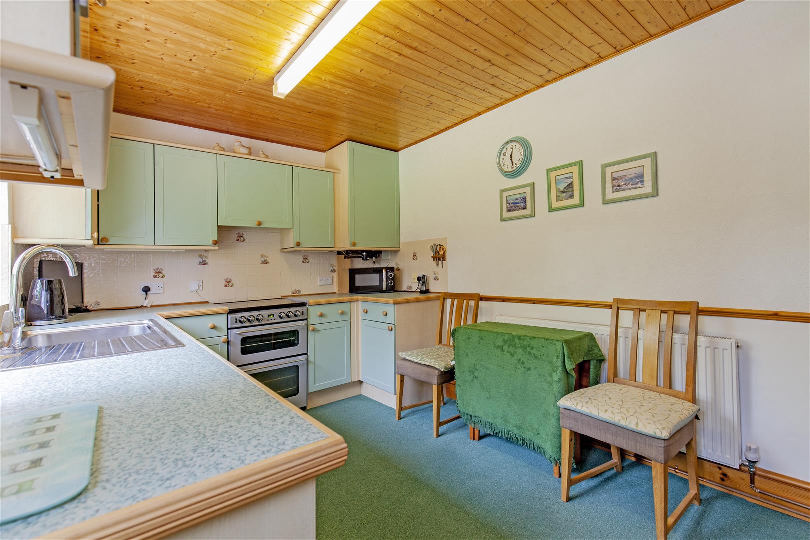 Silverhow, Burton Close Drive, Bakewell, DE45 1BG