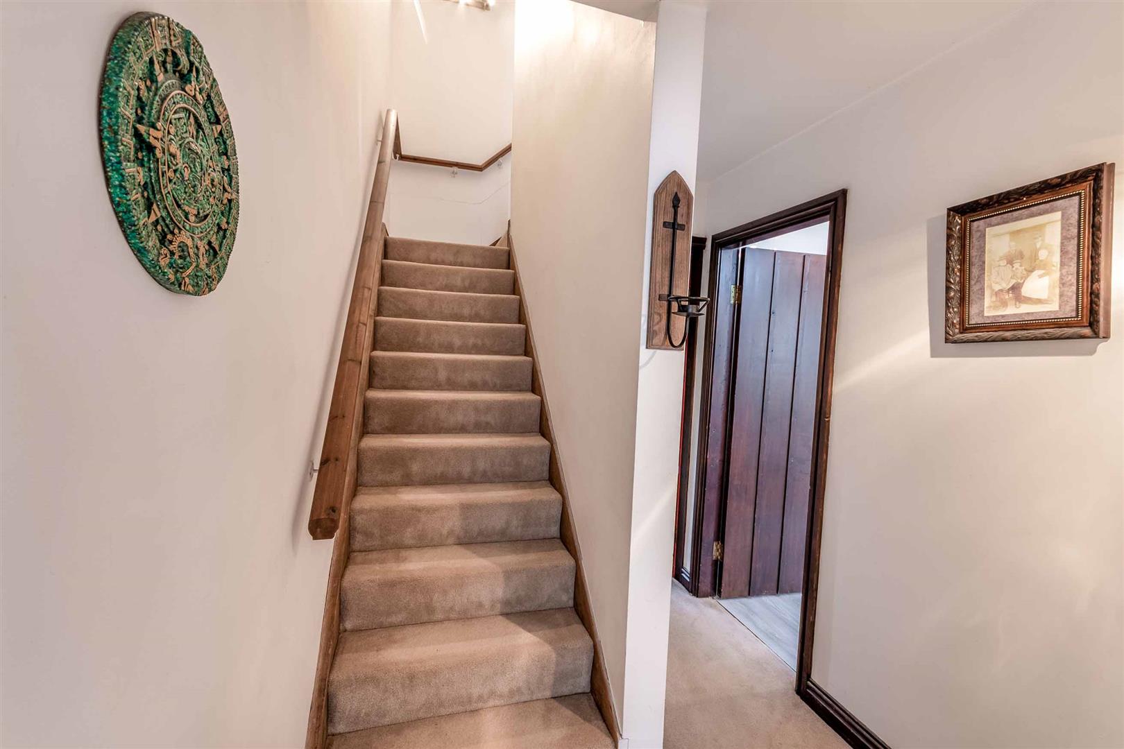 2, Holly Barn Fold, Hooton Roberts, Rotherham, S65 4PL
