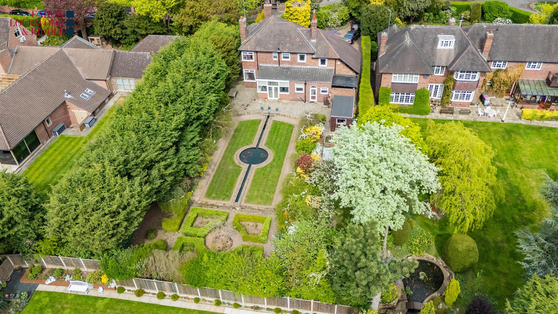 Farndale, Sitwell Grove, Rotherham, S60 3AY