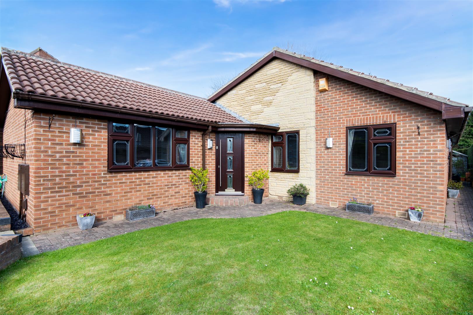 16, Moorhouse Close, Whiston, Rotherham, S60 4NN