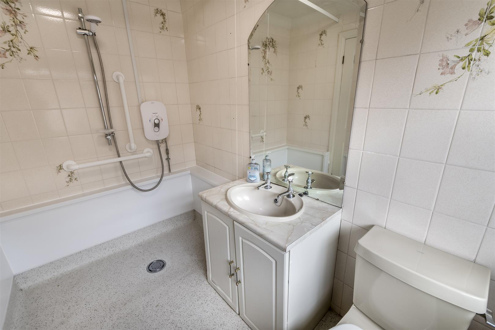 15, Moorhouse Close, Whiston, Rotherham, S60 4NN