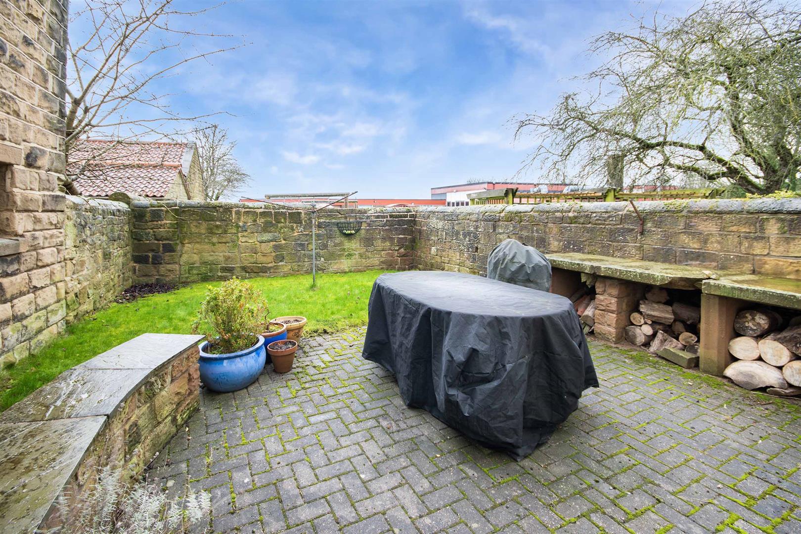 Lilac Farm, Morthen Road, Wickersley, Rotherham, S66 1EU