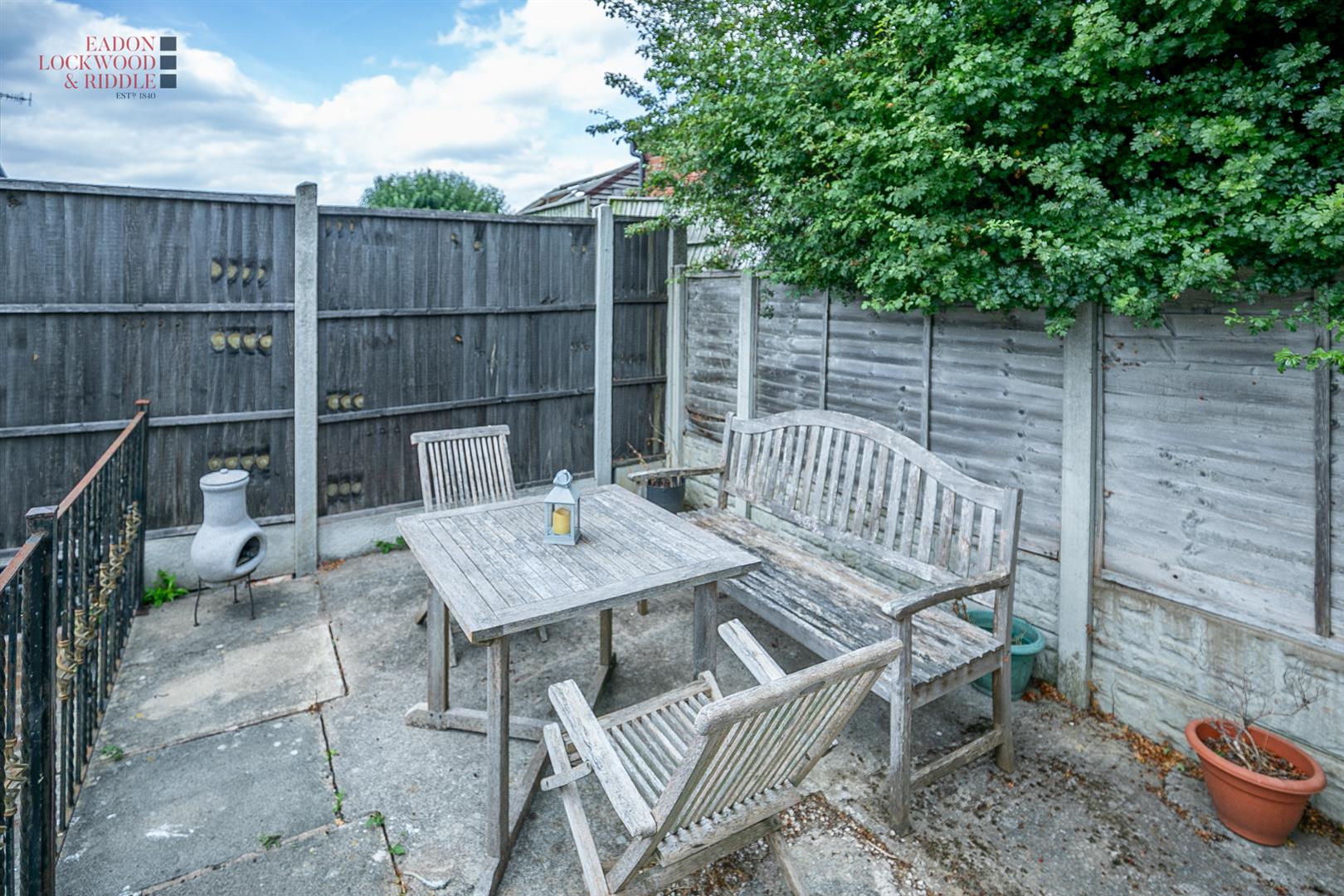 90, Hill View Road, Rotherham, S61 2AJ