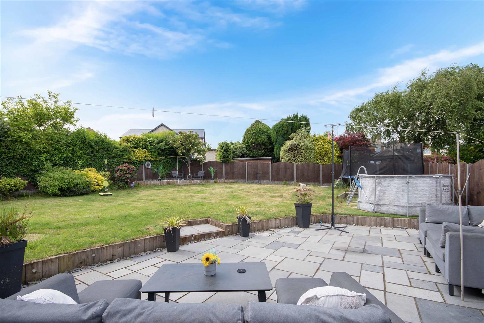 12, Middle Drive, Moorgate, S60 3DJ