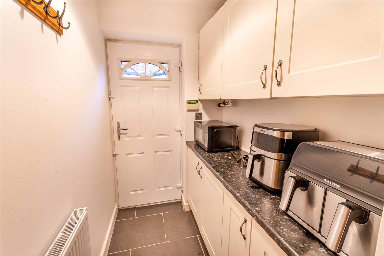 7, Doncaster Road, Braithwell, Rotherham, S66 7BB