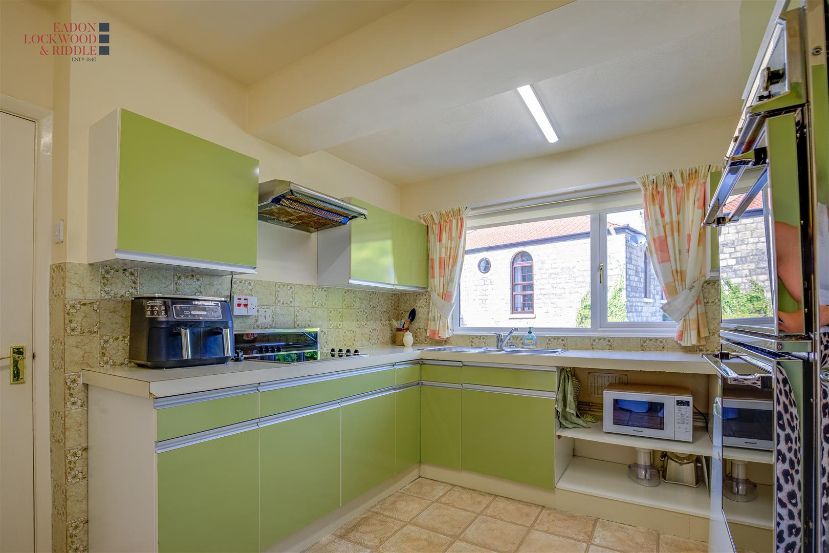 16, Austwood Lane, Braithwell, Rotherham, S66 7AX