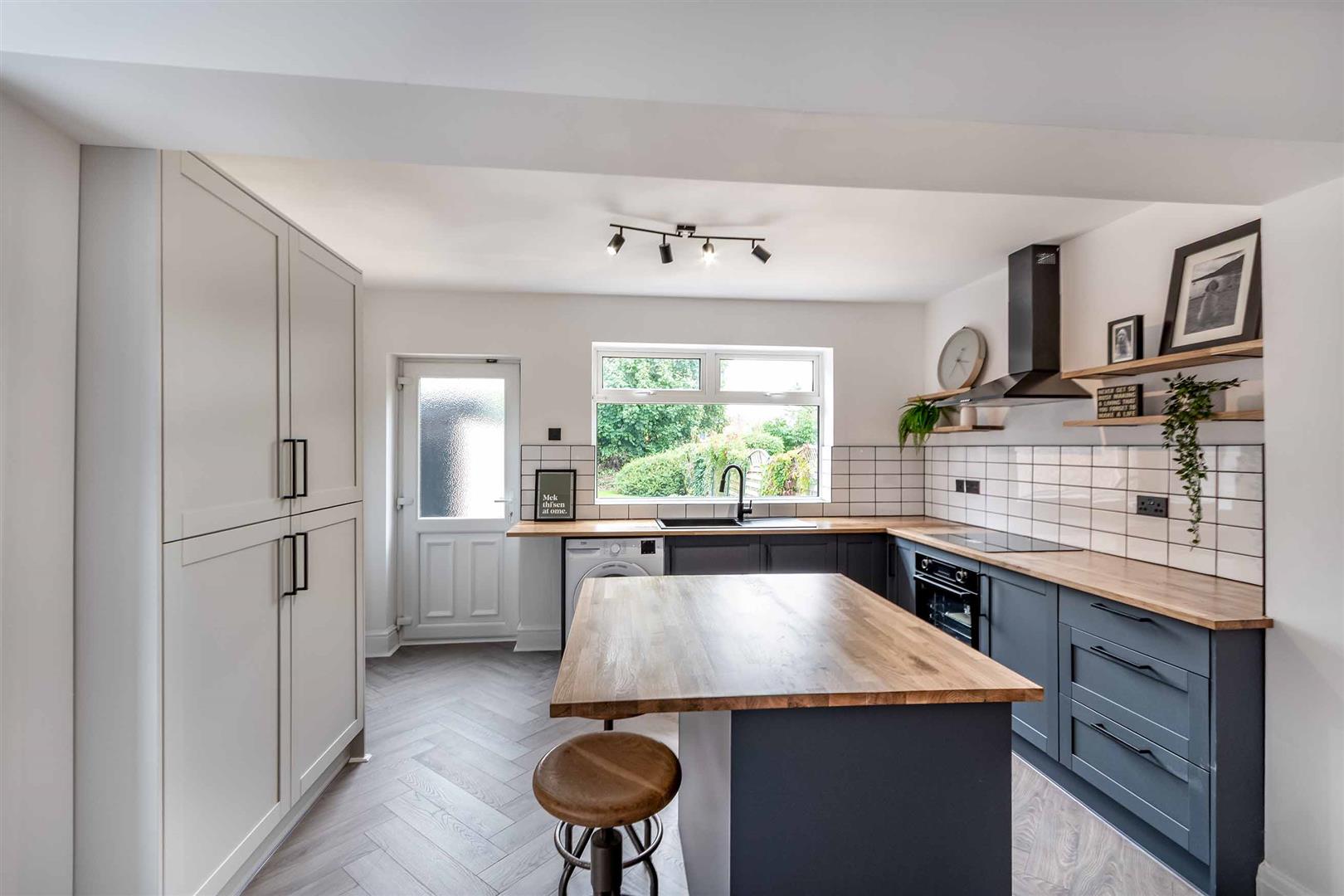 427, East Bawtry Road, Whiston, Rotherham, S60 4ES
