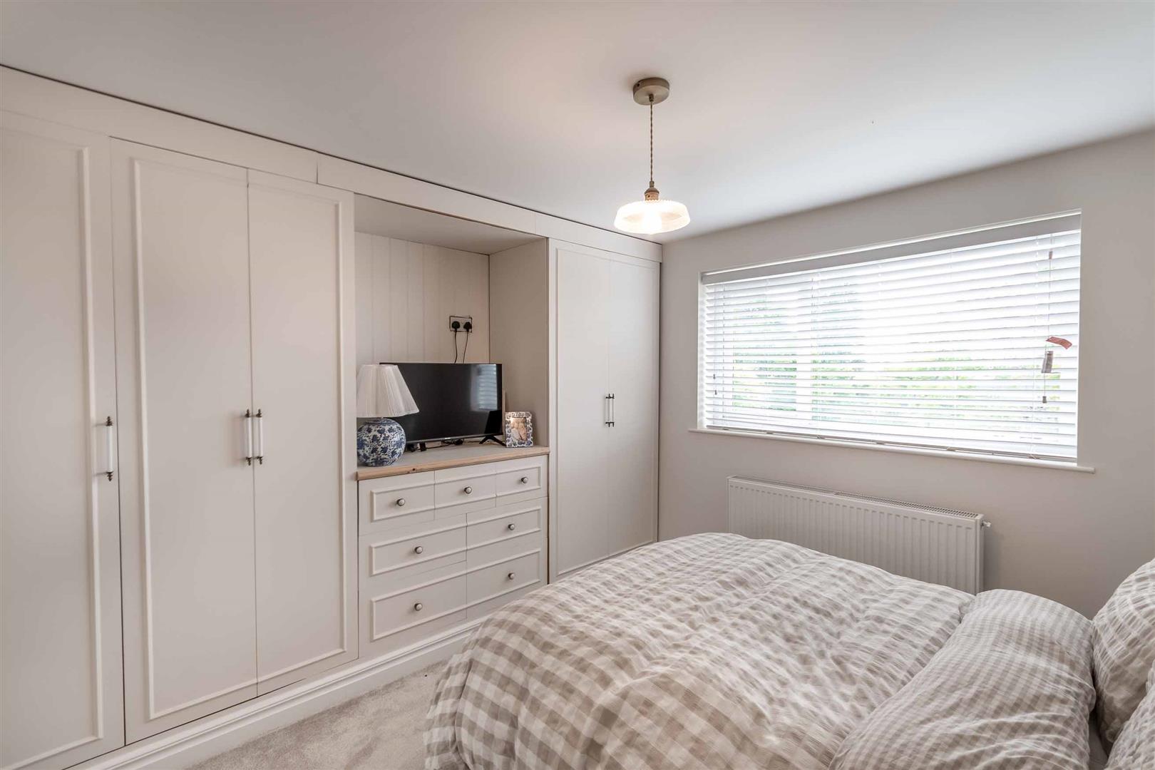 122, Bawtry Road, Bramley, Rotherham, S66 2UE