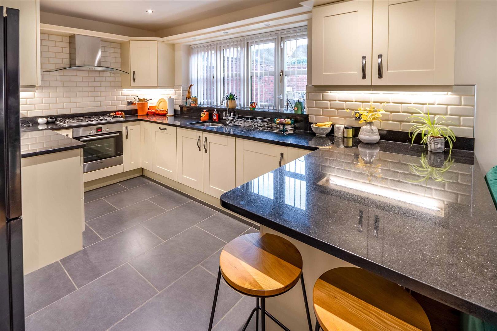 7, Doncaster Road, Braithwell, Rotherham, S66 7BB